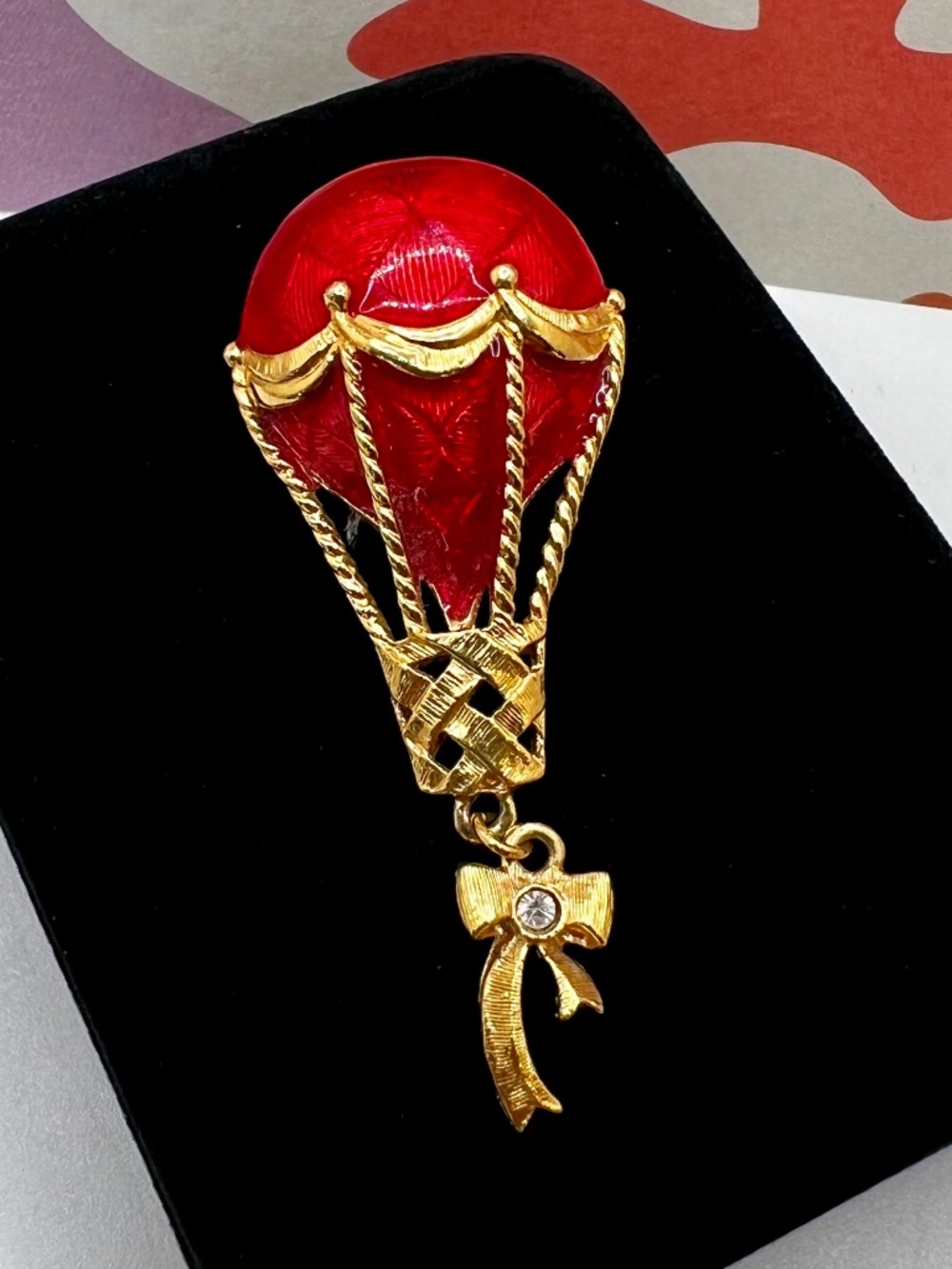 Avon Winds of Charm Hot Air Balloon Tac Pin 1994